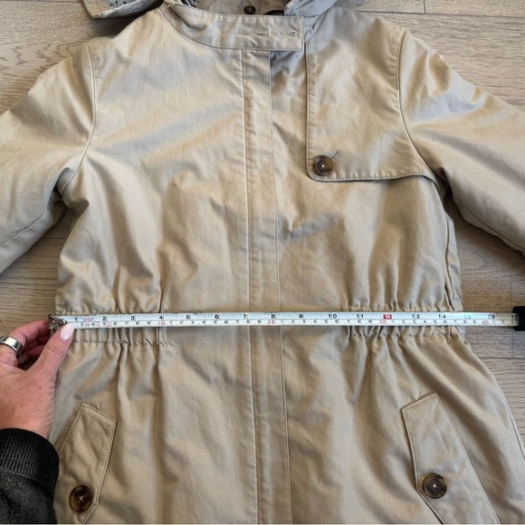 Girls Brooks Brothers Hooded (removable trench coat)
Size L - Picture 8 of 12